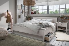 Solvita von Wohnglücklich - Landhaus-Schrank Kiefer weiß