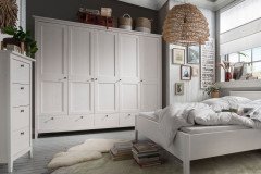 Solvita von Wohnglücklich - Landhaus-Schrank Kiefer weiß