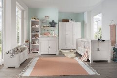 Vita von Wohnglücklich - Schlafzimmer weiß Kiefernholz