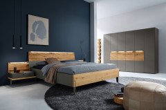 Milo-sleeping von Thielemeyer - Doppelbett Wildeiche gebürstet mit Kopfteilpolster graphit