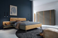 Milo-sleeping von Thielemeyer - Doppelbett Wildeiche gebürstet mit Kopfteilpolster graphit