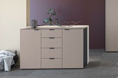 Nachttisch Typ 01 von JUTZLER - Nachtkommode weiß - Mattglas weiß